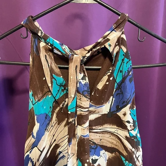 Abstract Patterned Ruffle Shirt - Picture 7 of 10